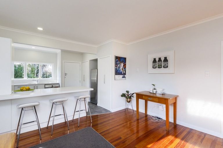 Photo of property in 17 Manawatu Street, Hokowhitu, Palmerston North, 4410