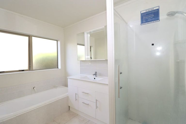 Photo of property in 1/66 Kilkenny Drive, Dannemora, Auckland, 2016