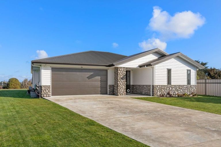 Photo of property in 3 George Street, Bulls, 4818