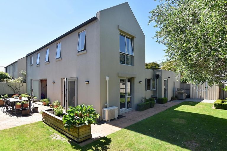 Photo of property in 42 Saint James Avenue, Papanui, Christchurch, 8053