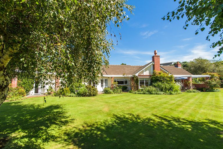 Photo of property in 26 Montgomery Terrace, Hokowhitu, Palmerston North, 4410