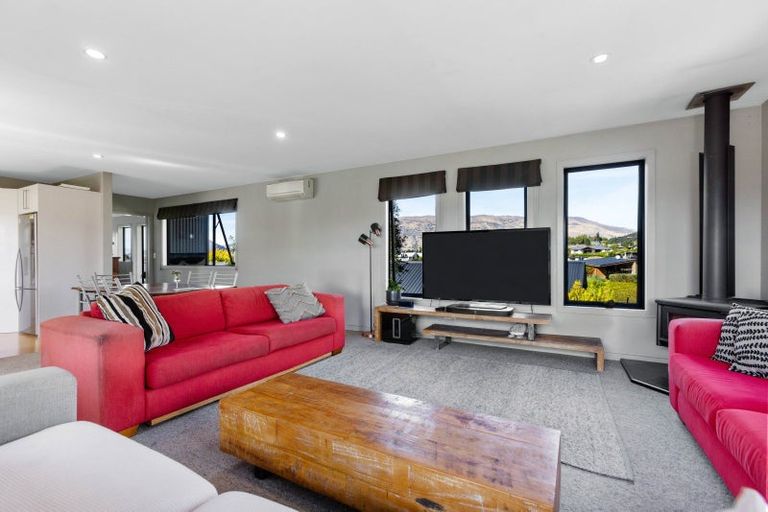 Photo of property in 185 Stone Street, Wanaka, 9305