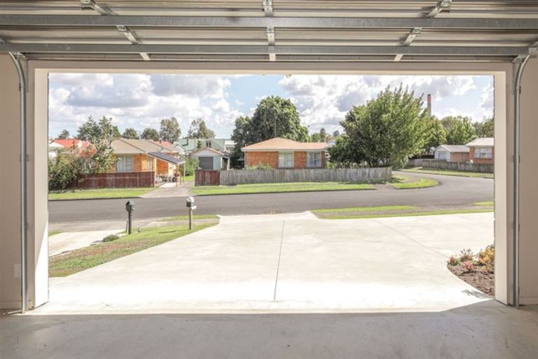 Photo of property in 14 Harlock Place, Huntly, 3700