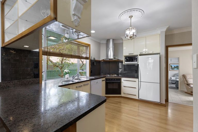 Photo of property in 301 Featherston Street, Palmerston North, 4410
