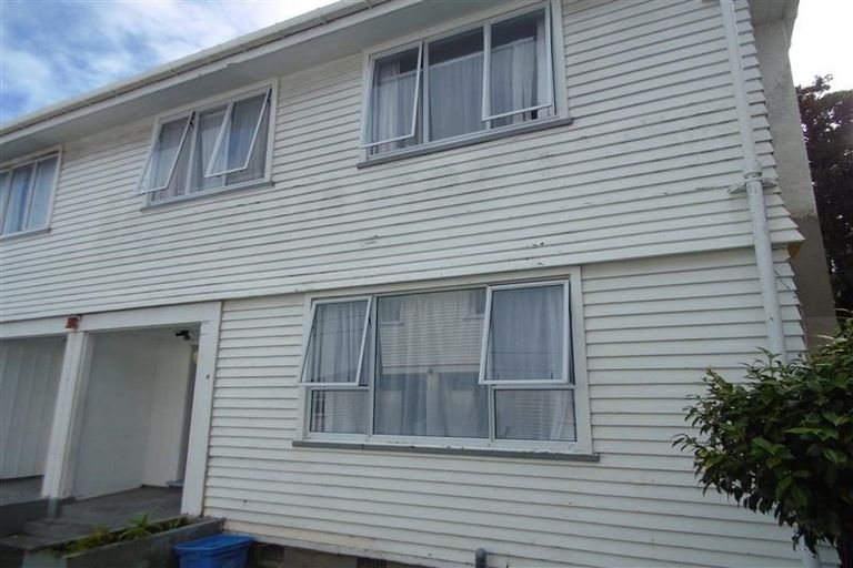 Photo of property in 27 Bulteel Street, New Plymouth, 4310