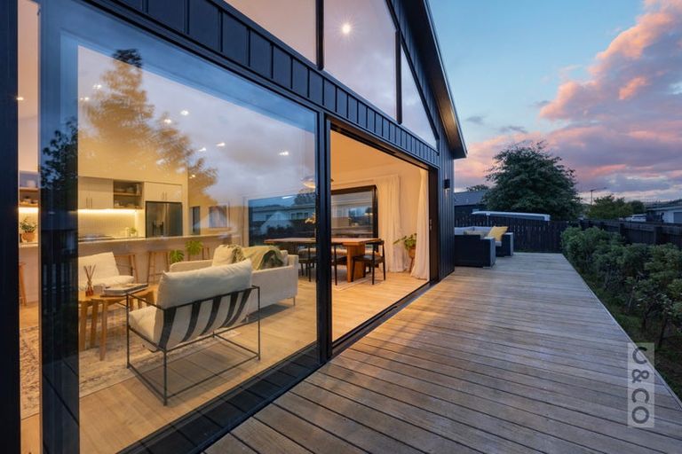 Photo of property in 7 Robert Might Road, Kumeu, 0810