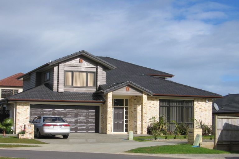 Photo of property in 15 Pennygale Close, Flat Bush, Auckland, 2016