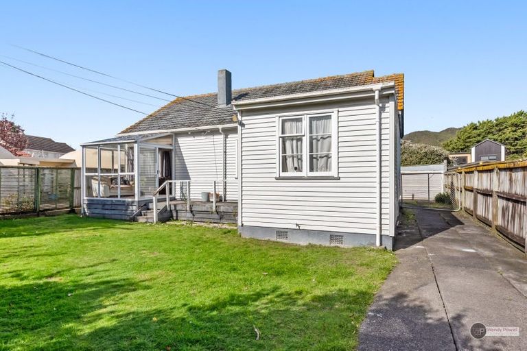 Photo of property in 38 Hall Crescent, Epuni, Lower Hutt, 5011