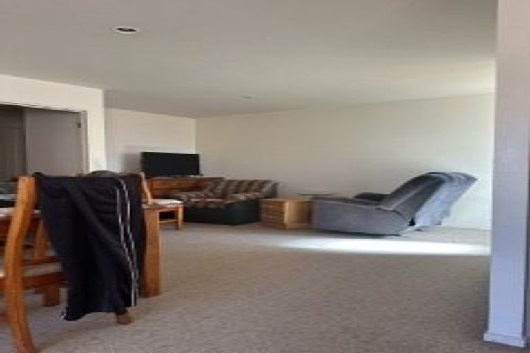 Photo of property in 31 Copplestone Place, New Lynn, Auckland, 0600