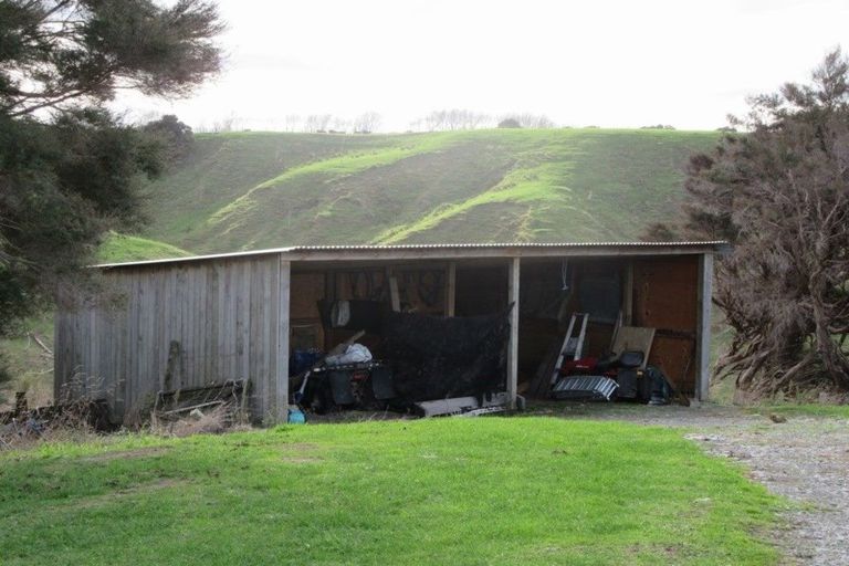 Photo of property in 74 Mangaone Road, Halcombe, Feilding, 4779