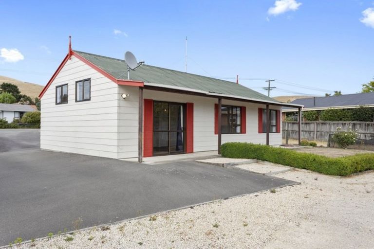 Photo of property in 14 Princes Street, Waikari, 7420