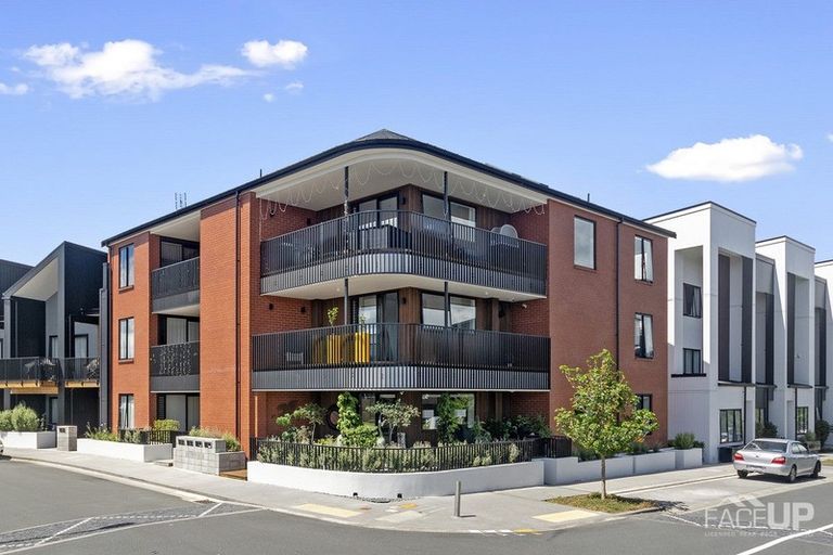 Photo of property in 2/85 Bomb Point Drive, Hobsonville, Auckland, 0616