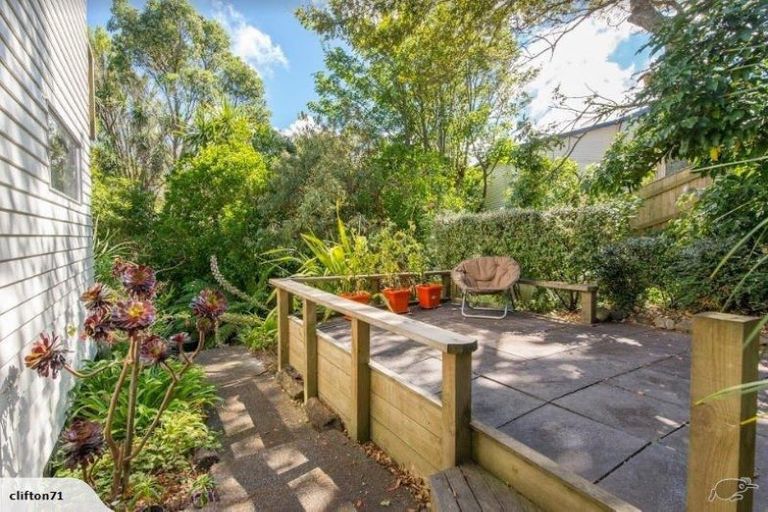 Photo of property in 39 Delhi Crescent, Khandallah, Wellington, 6035