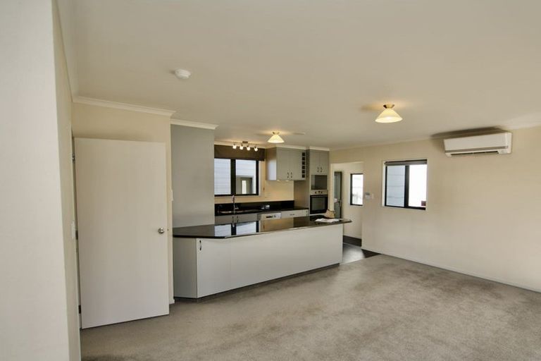 Photo of property in 14 Stirling Crescent, Hokowhitu, Palmerston North, 4410
