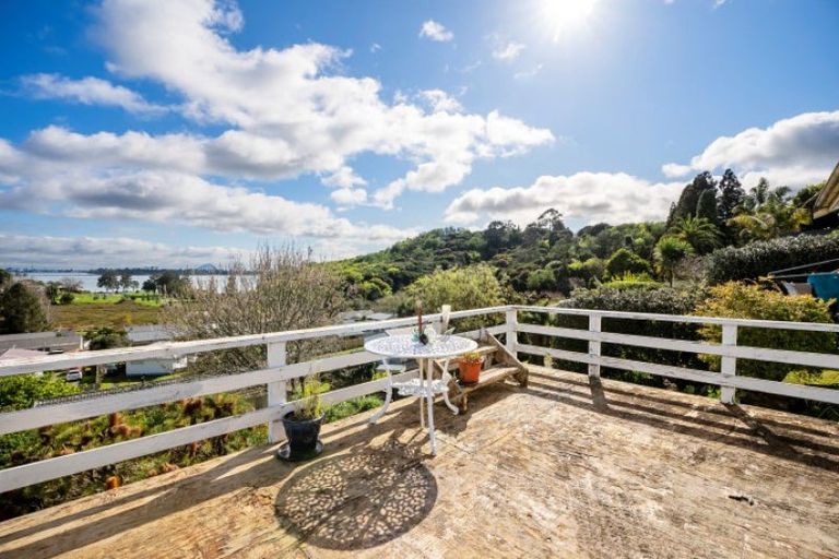 Photo of property in 33 Dingadee Street, Welcome Bay, Tauranga, 3112