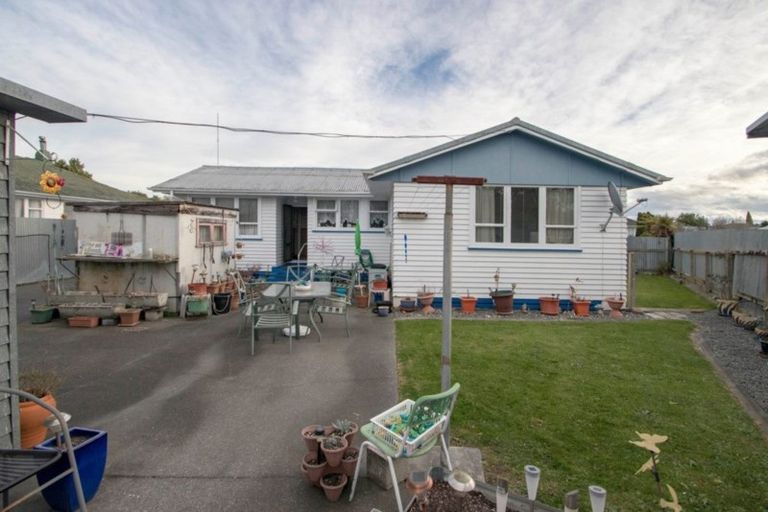 Photo of property in 5 Mclaren Crescent, Onekawa, Napier, 4110