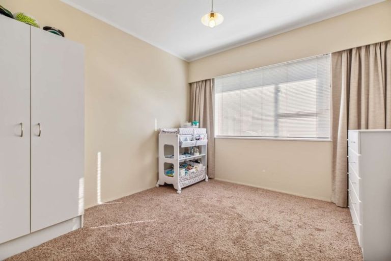 Photo of property in 2/461 Great South Road, Opaheke, Papakura, 2113