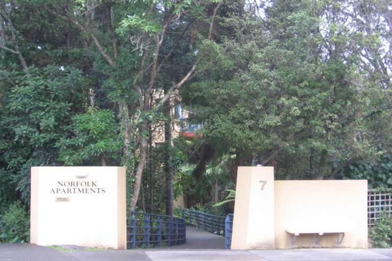 Photo of property in Norfolk Apartments, 7 Ramsgate Terrace, Mairangi Bay, Auckland, 0630