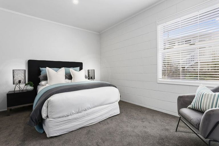 Photo of property in 1/237 Rangatira Road, Beach Haven, Auckland, 0626