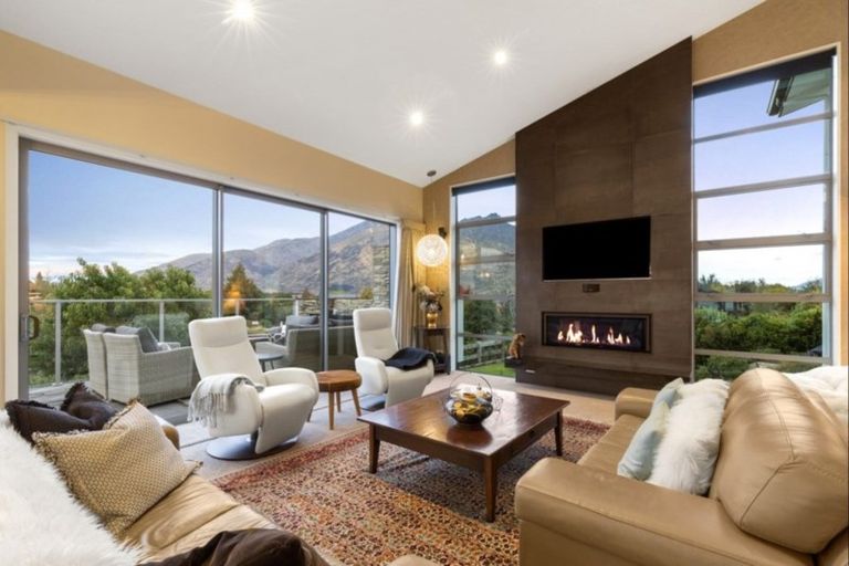 Photo of property in 2 Lindmore Lane, Lower Shotover, Queenstown, 9371