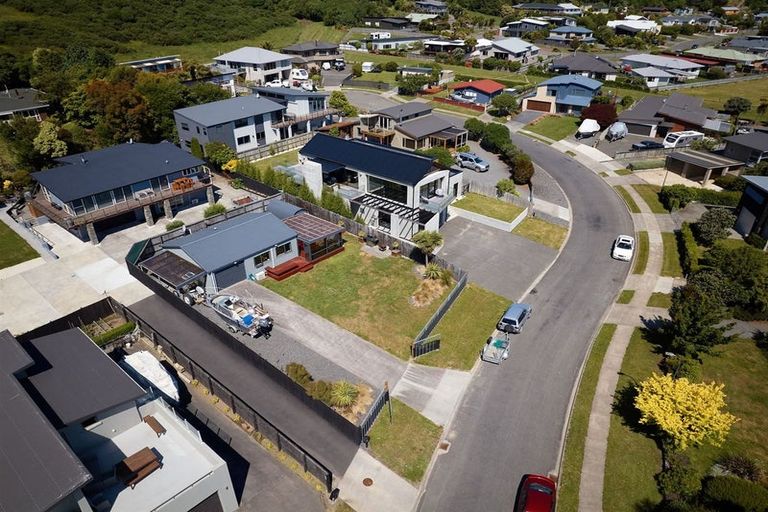 Photo of property in 48 Kotare Place, South Bay, Kaikoura, 7300