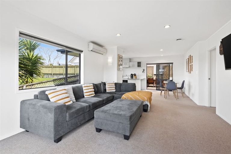 Photo of property in 47 Carillon Place, Massey, Auckland, 0614