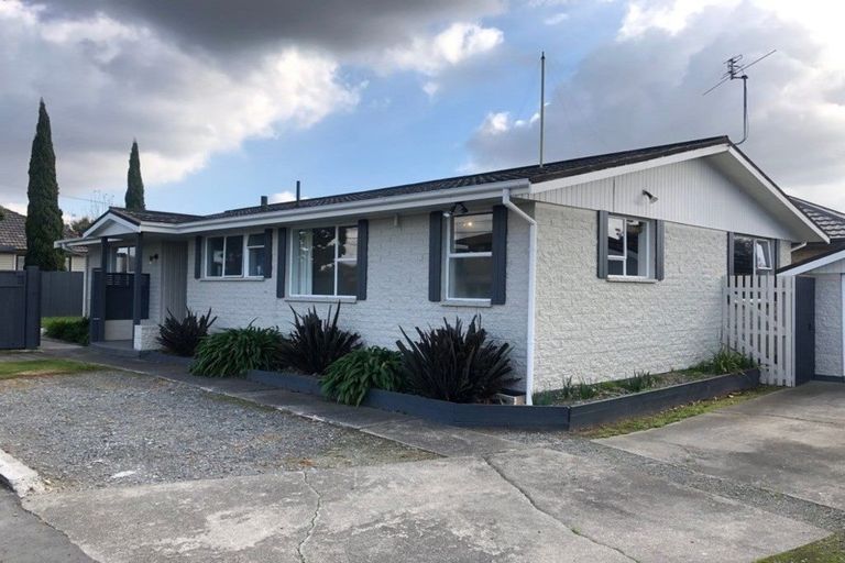 Photo of property in 1a Barclay Place, Burwood, Christchurch, 8061