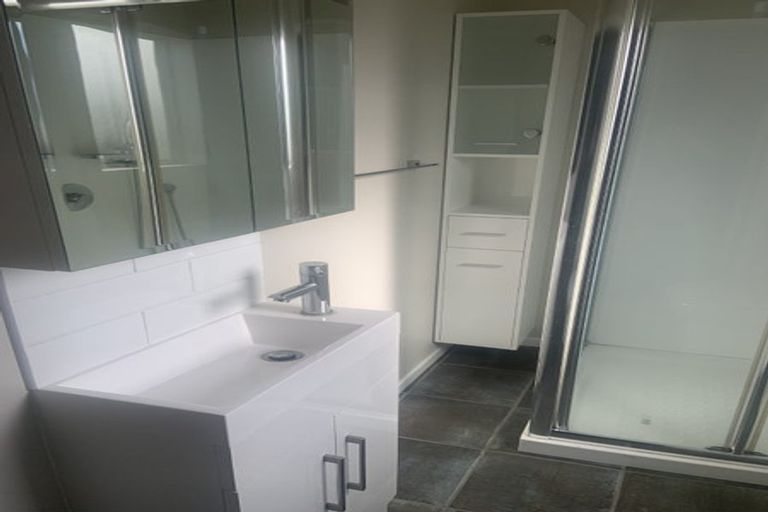 Photo of property in 8 First Avenue, Glenbrook, 2681