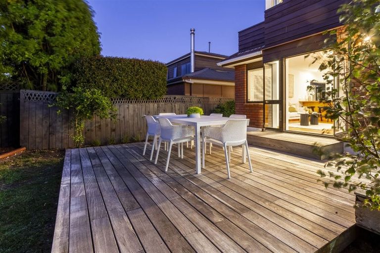 Photo of property in 44 Milford Road, Milford, Auckland, 0620