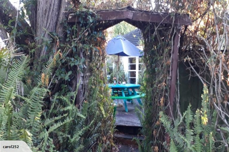 Photo of property in 11 Challinor Street, Pakuranga, Auckland, 2010