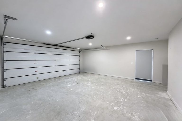 Photo of property in 8 Songline Road, Karaka, 2113