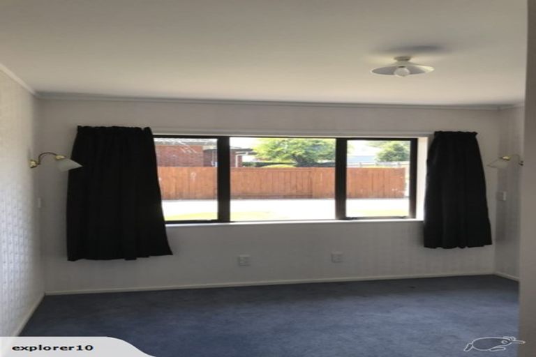 Photo of property in 6 Mckenzie Court, Terrace End, Palmerston North, 4410
