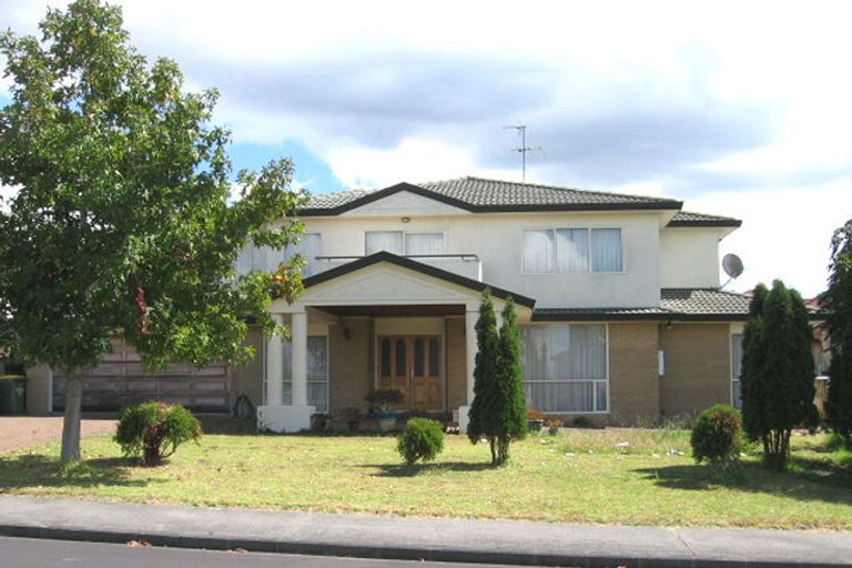 Photo of property in 6 Whiting Grove, West Harbour, Auckland, 0618