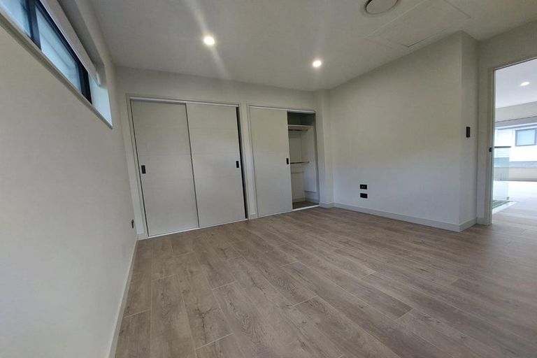 Photo of property in 6 Arataki Way, Glen Eden, Auckland, 0602