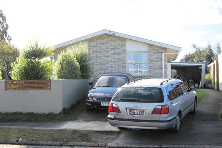 Photo of property in 15 Cranwell Place, Hillcrest, Hamilton, 3216