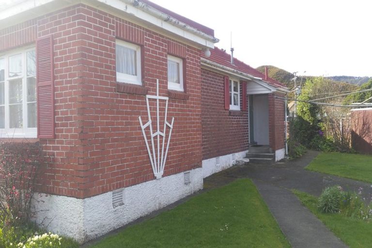 Photo of property in 323 Oxford Terrace, Avalon, Lower Hutt, 5011