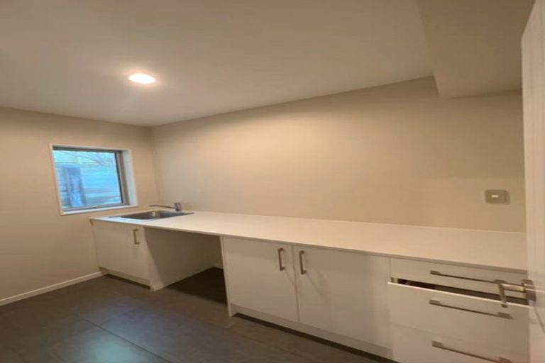 Photo of property in 42 Borneo Drive, Fairview Heights, Auckland, 0632