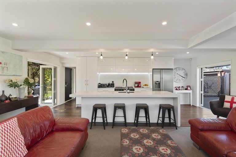 Photo of property in 120 Royal Park Drive, Parklands, Christchurch, 8083