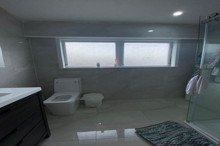 Photo of property in 430 Great South Road, Opaheke, Papakura, 2113
