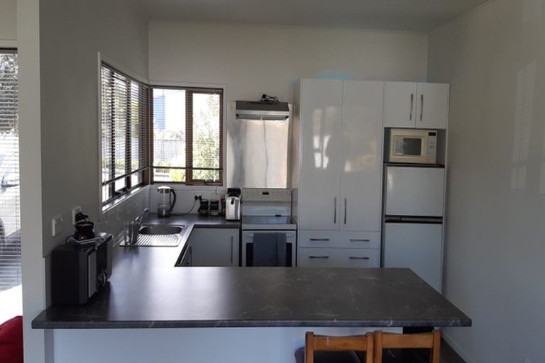 Photo of property in 42 Margaret Road, Raumati Beach, Paraparaumu, 5032