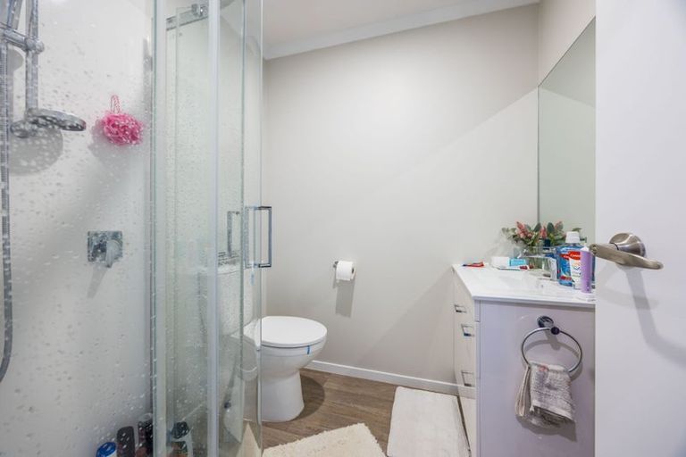 Photo of property in 2/125b Metcalfe Road, Ranui, Auckland, 0612