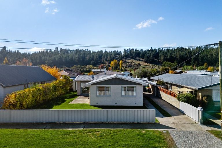 Photo of property in 71 Dunstan Road, Alexandra, 9320