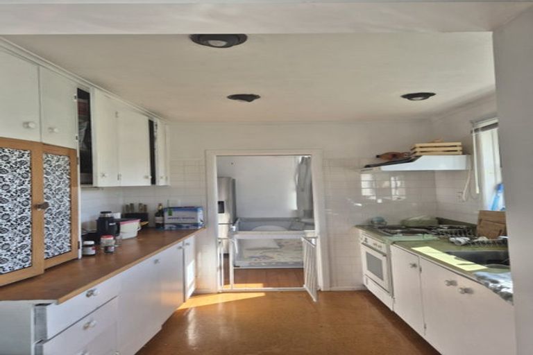 Photo of property in 24 Palmerston Road, Birkenhead, Auckland, 0626