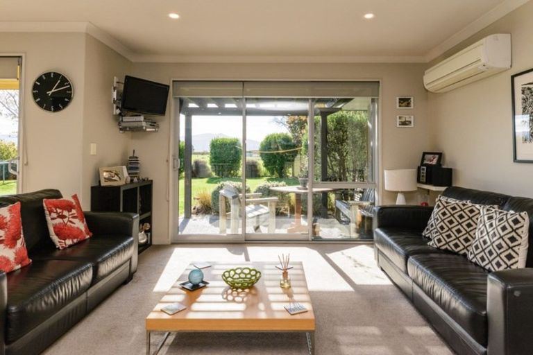 Photo of property in 25 Clearwater Place, Mayfield, Blenheim, 7201