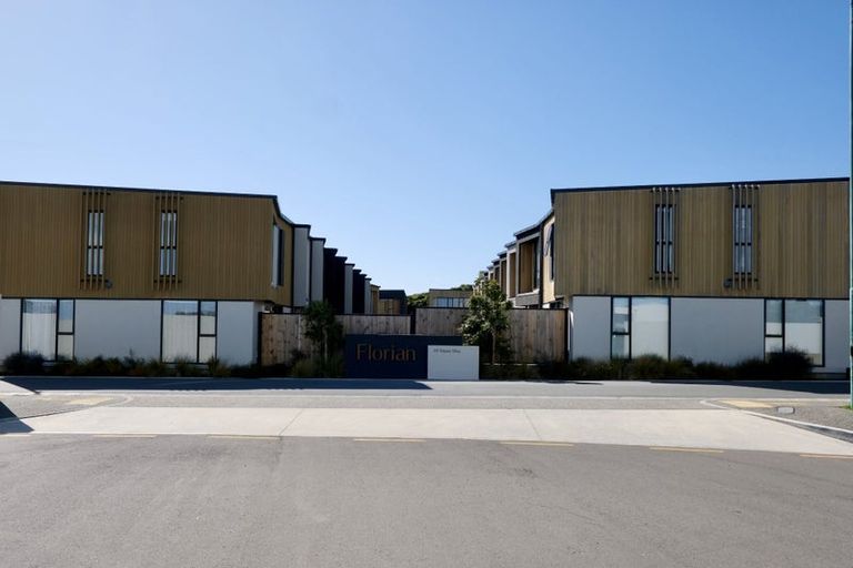 Photo of property in 32/10 Trieste Way, Paraparaumu, 5032