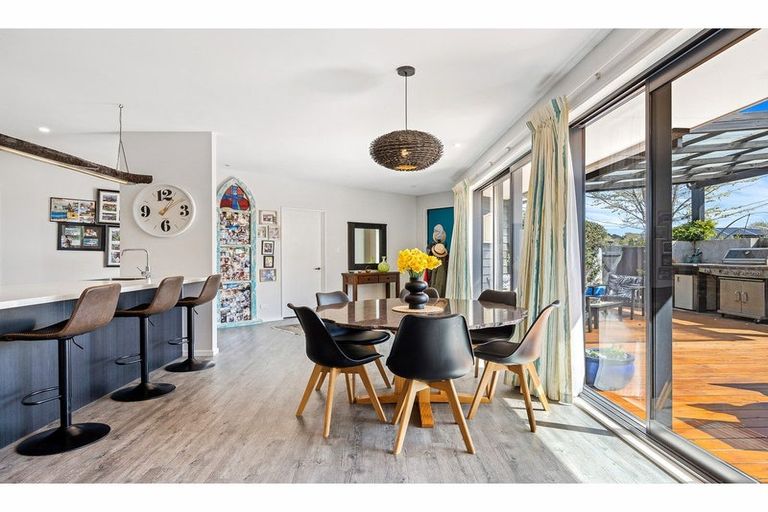 Photo of property in 44 Holiday Drive, Mairehau, Christchurch, 8052