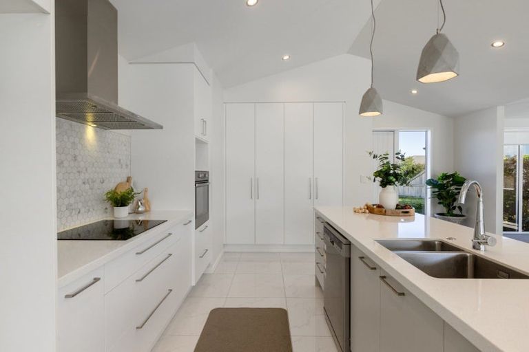 Photo of property in 2 Tuaia Street, Pyes Pa, Tauranga, 3112