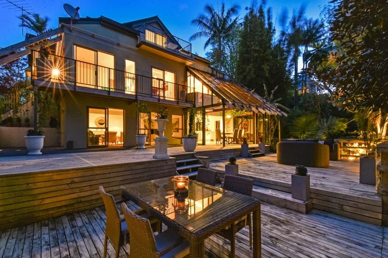 Photo of property in 8 Awanui Street, Birkenhead, Auckland, 0626