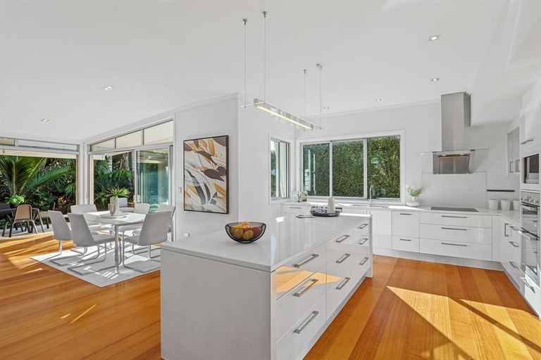 Photo of property in 48a Deep Creek Road, Torbay, Auckland, 0630