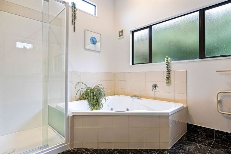 Photo of property in 158 Glenstrae Road, Redcliffs, Christchurch, 8081